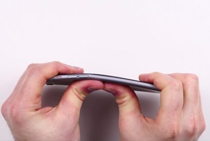 Thumbnail for Your iPhone 6 (Plus) will bend in your pocket. Look out!